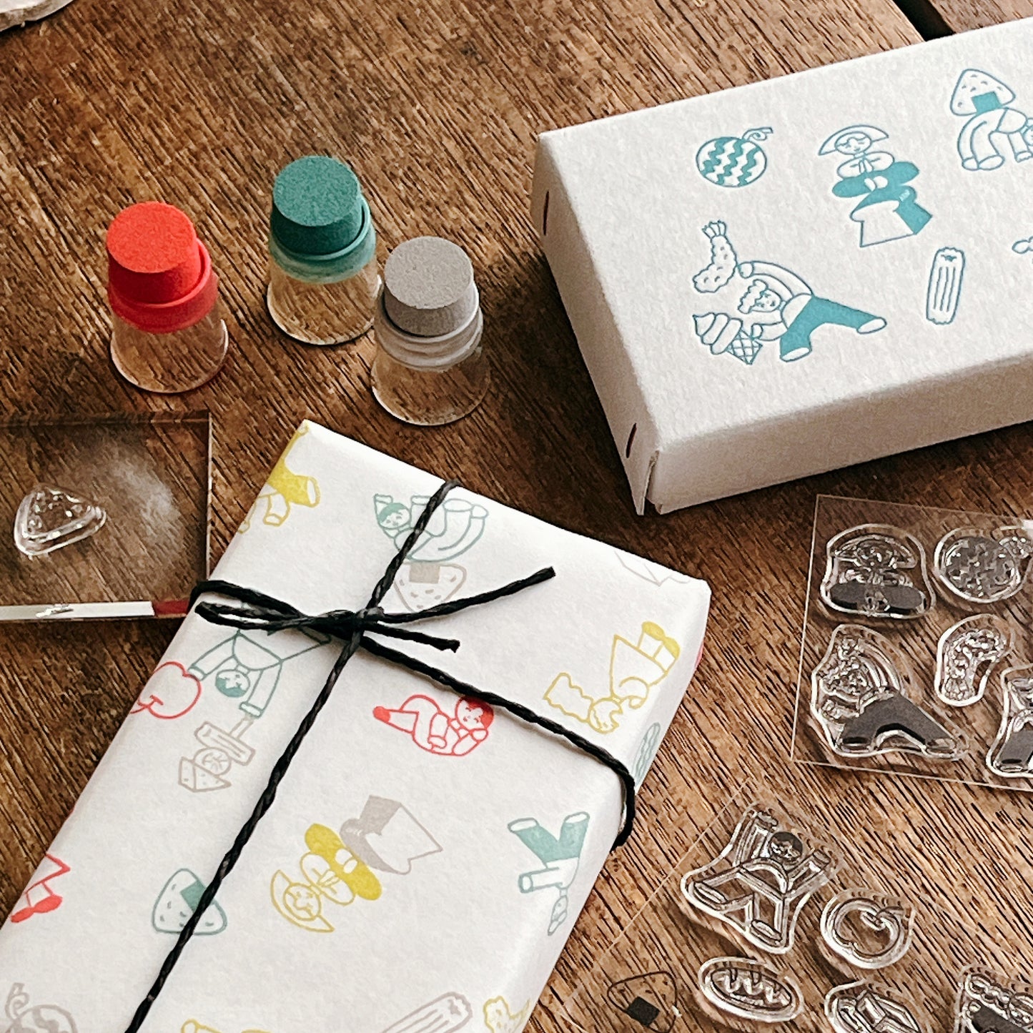 Tadashi Nishiwaki × mizushima JIZAI Clear Stamp BOX Motif set People and Food